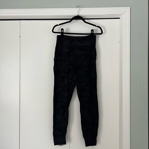 Lululemon Women’s Black Camouflage Leggings